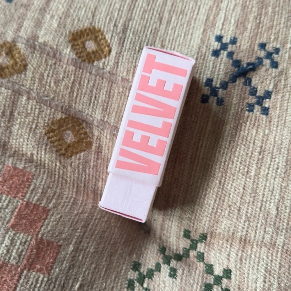 Jeffree Star Cosmetics Velvet Trap Lipstick